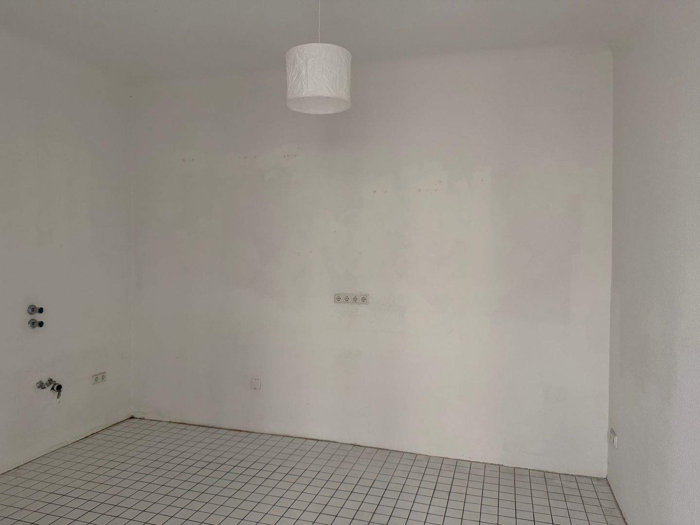 Altbauwohnung – nicht Familien oder WG geeignet – mit 3 Zimmern in der Stadtmitte – 47051 Duisburg – Vorschaubild 4