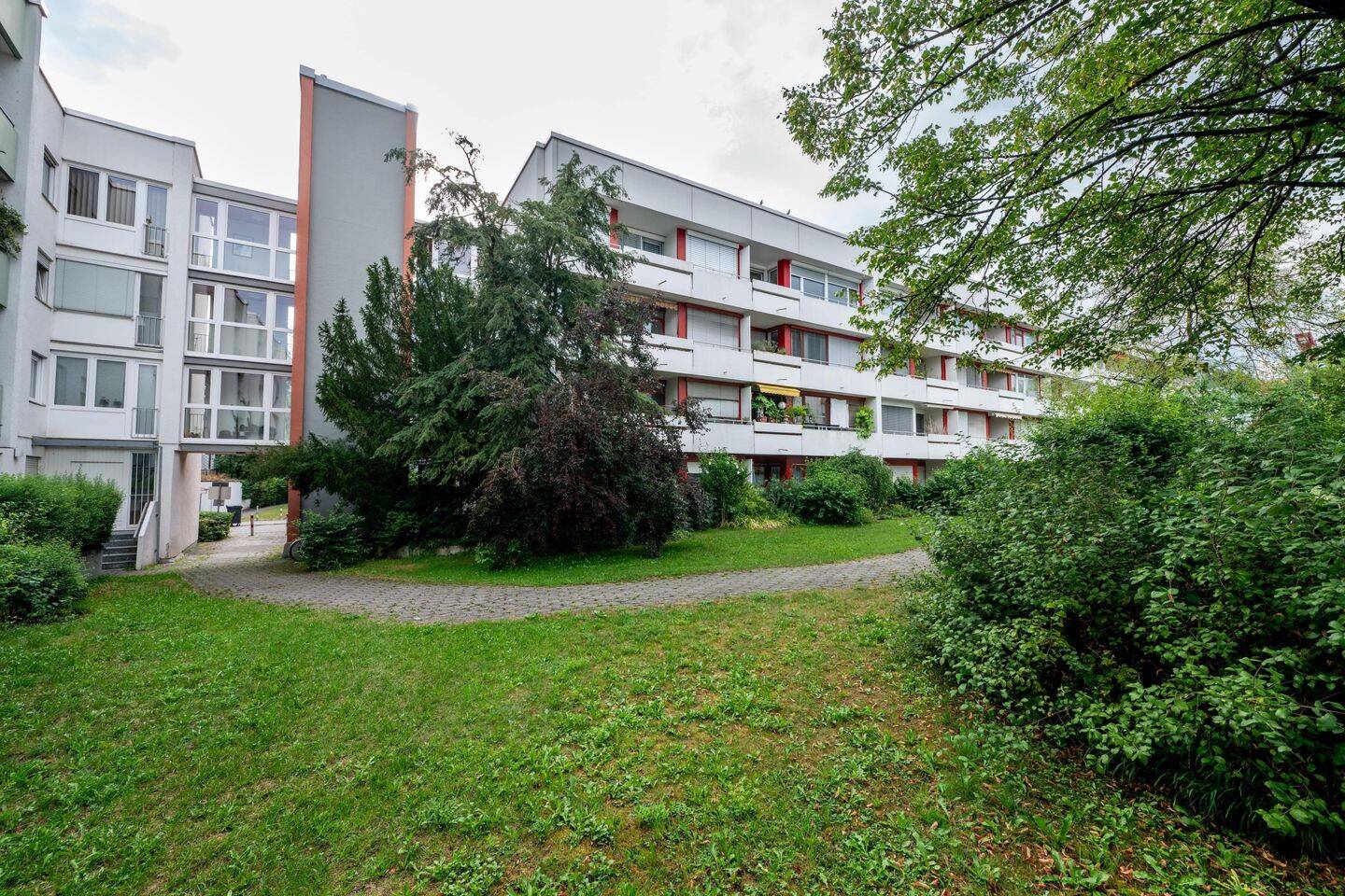 Charmante 1-Zimmer-Wohnung mit Balkon und Tiefgaragenstellplatz in München-Obersendling – 81379 München – Vorschaubild 3