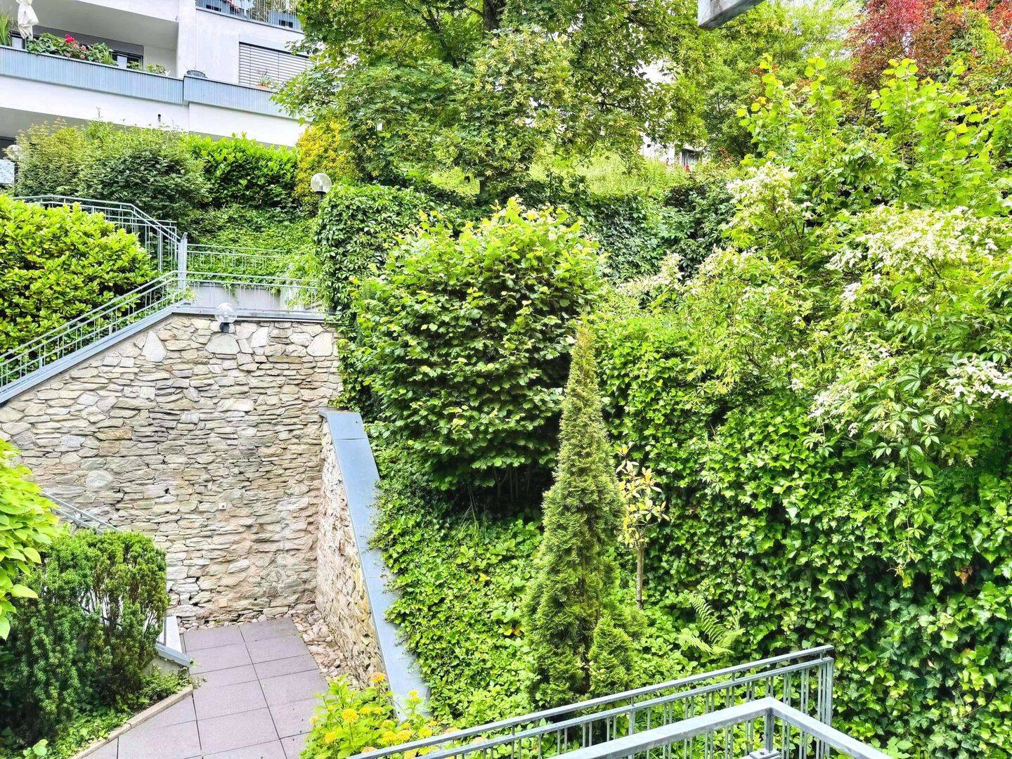 Hochwertig modernisierte Wohnung nahe Kurpark in Sonnenberg – 65193 Wiesbaden – Vorschaubild 3