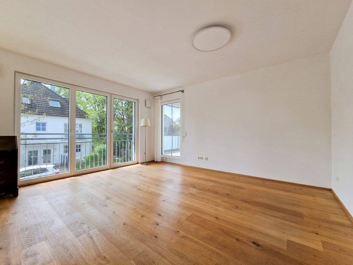 Lichtdurchflutet, komfortabel, bezugsfrei! Moderne Traumwohnung im schönen Obermenzing. – 81247 München – Vorschaubild 3