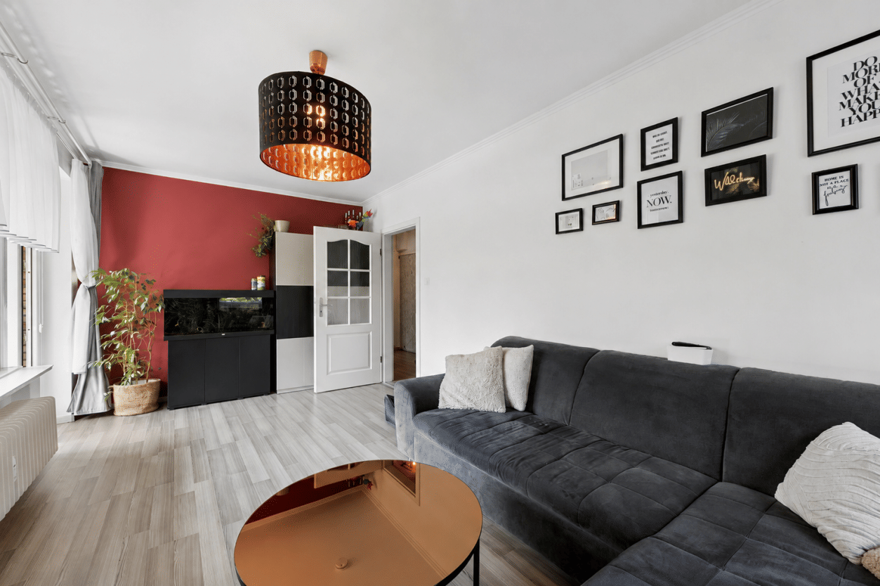 Modernisierte 2-Zimmer-Eigentumswohnung mit Balkon, Aufzug und Garage in Jenfeld – 22043 Hamburg – Vorschaubild 3
