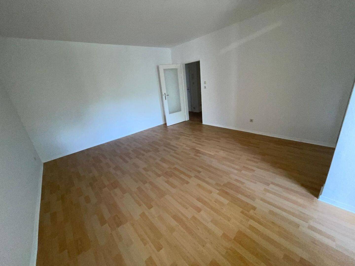 Balkonwohnung mit 3 Zimmern im 3. Obergeschoss in Bremen-Vahr – 28327 Bremen – Vorschaubild 3