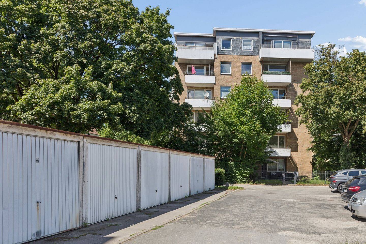 Modernisierte 2-Zimmer-Eigentumswohnung mit Balkon, Aufzug und Garage in Jenfeld – 22043 Hamburg – Vorschaubild 4