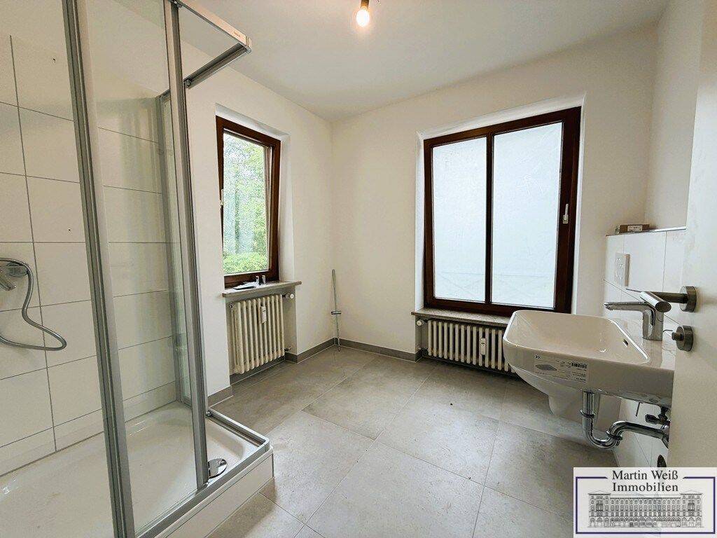 Erstbezug nach Neuausbau: Großzügige 3-Zimmer-Wohnung am Isarhochufer in Grünwald – München – Vorschaubild 3