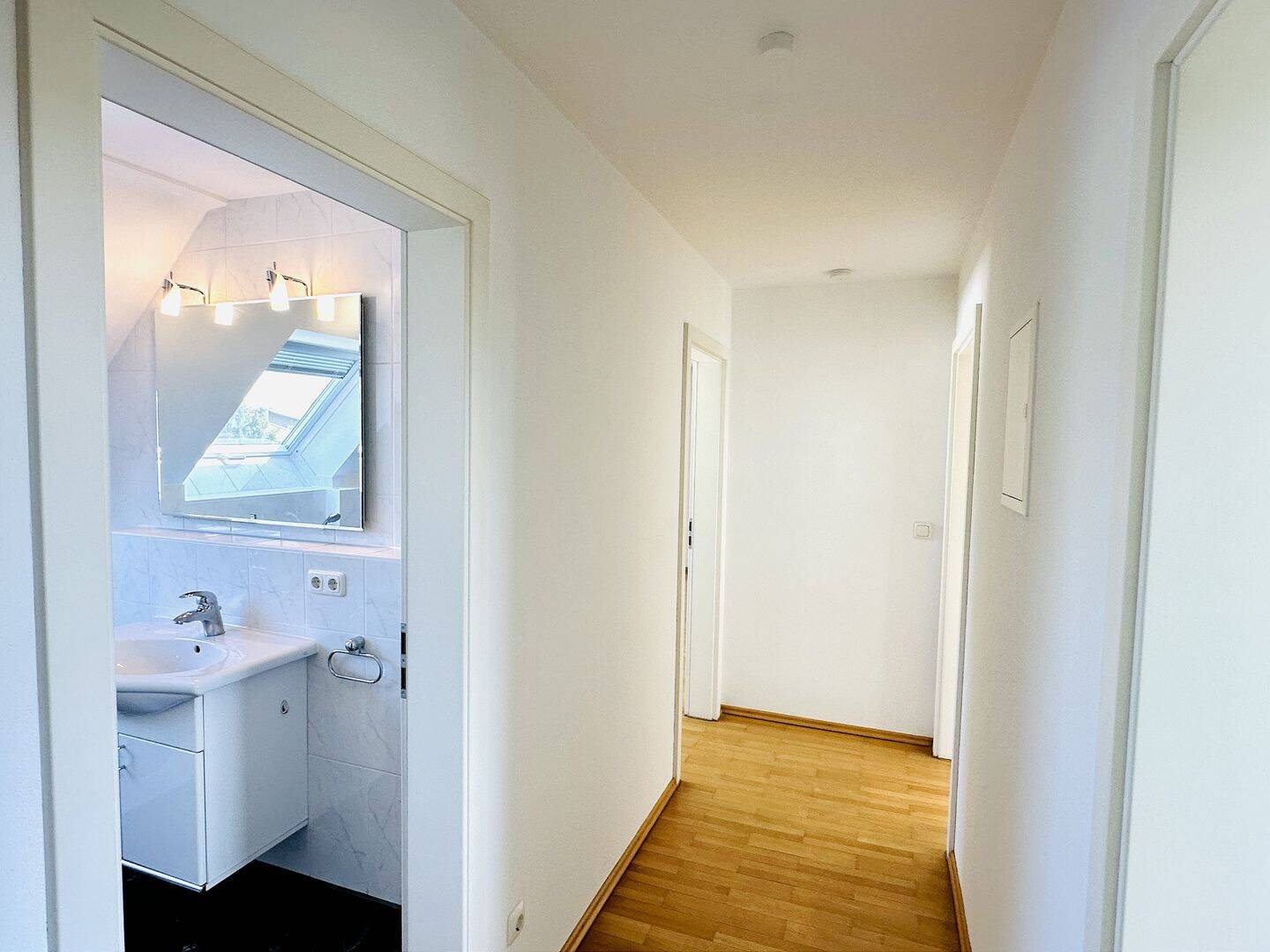 Helle und Freundliche 2-Zi. Wohnung mit Galerie in ruhiger Wohnlage von Hadern! – 81375 München – Vorschaubild 4
