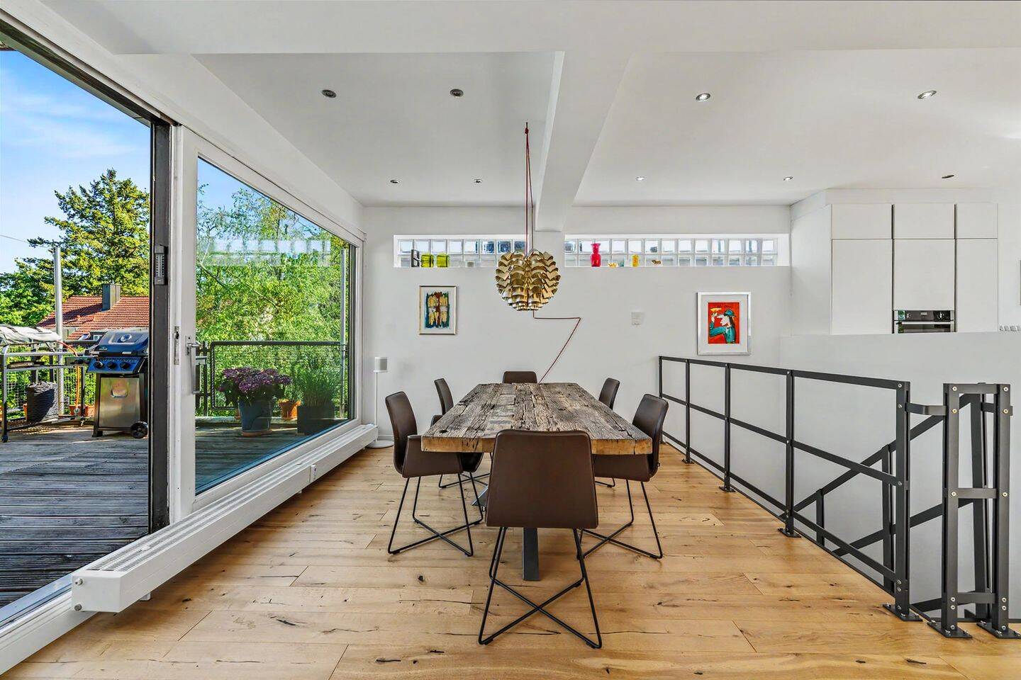 Loftgefühl auf zwei Ebenen – Außergewöhnliche 5-Zimmer-Maisonette-Wohnung in München-Obermenzing – 81247 München – Vorschaubild 3