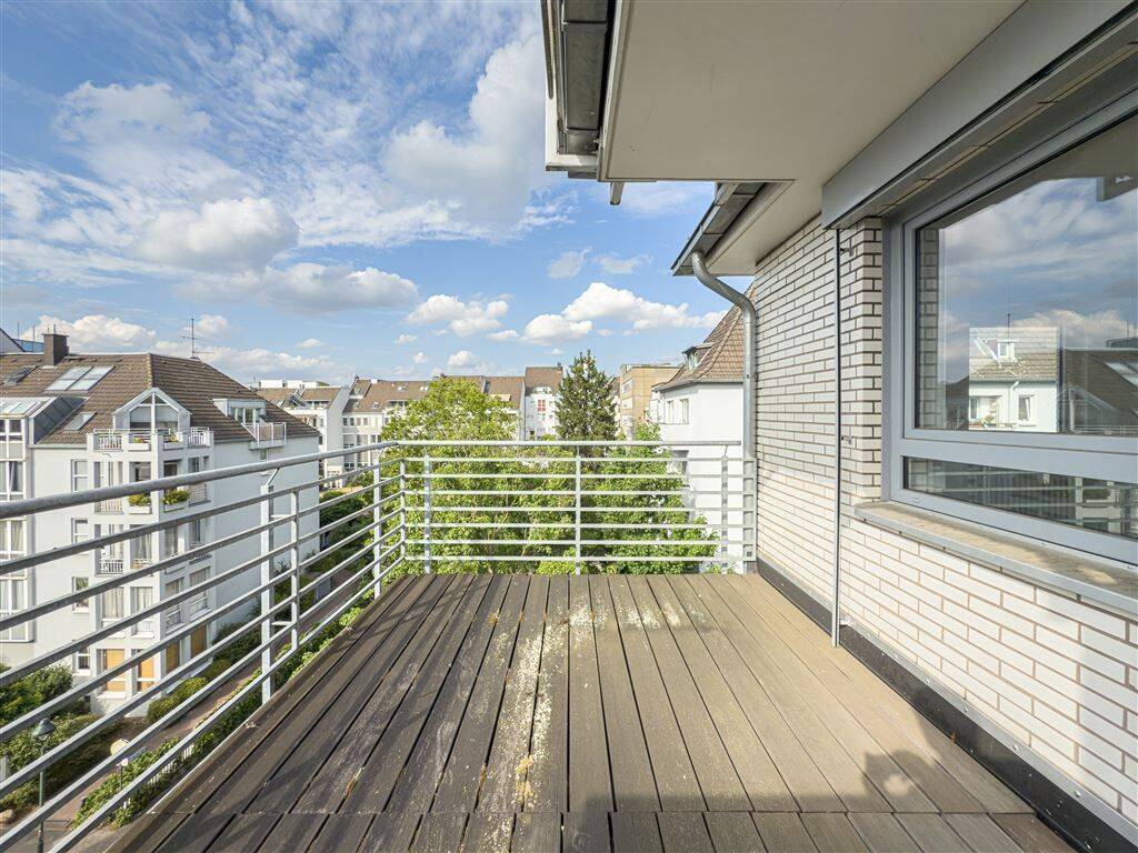 2-Zimmer-Wohnung in Toplage mit Terrasse & Balkon – 40474 Düsseldorf – Vorschaubild 3