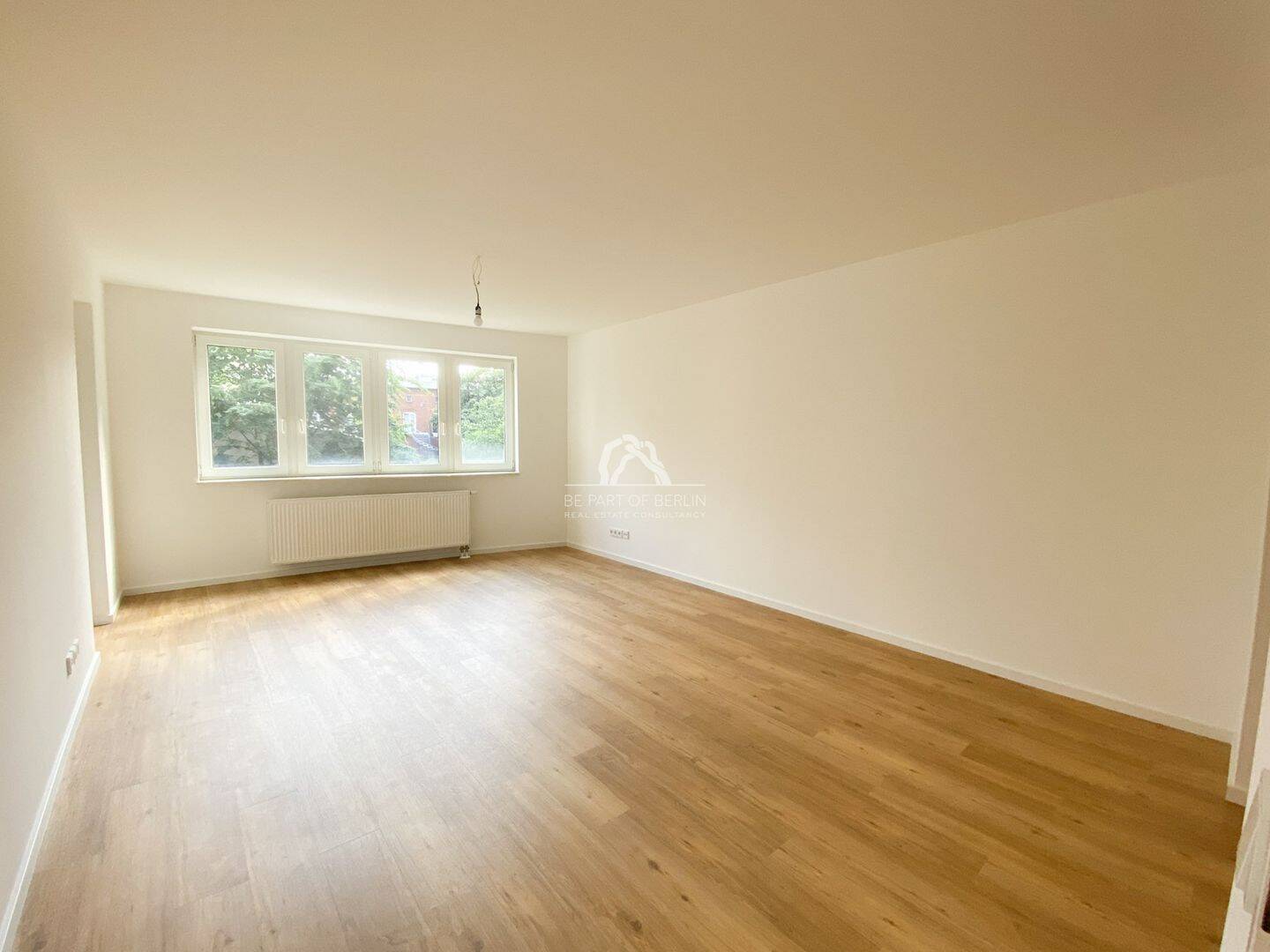 FRISCH SANIERT | 2-ZIMMER-WOHNUNG | AUFZUG & BALKON| SAMARITERKIEZ | PROVISIONSFREI | – 10247 Berlin – Vorschaubild 3