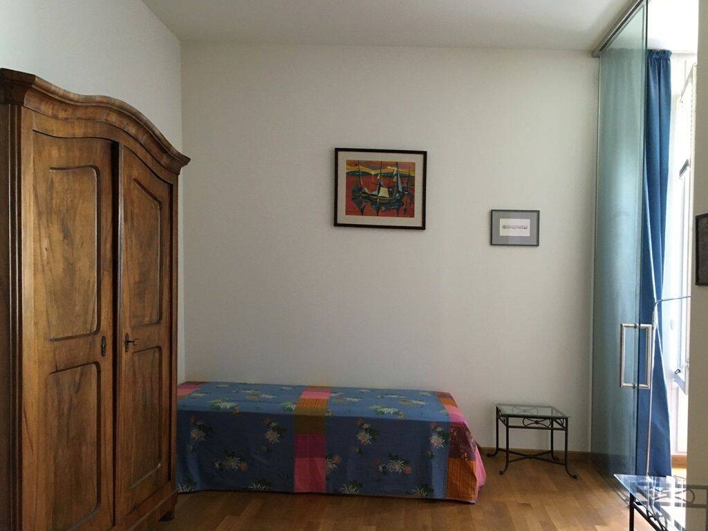 Zentral in München: moderne Wohnung im alten Hof in Erbpacht – 80331 München – Vorschaubild 4
