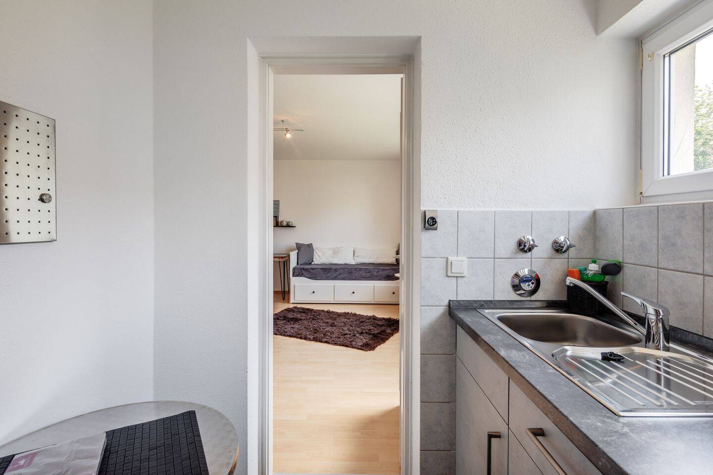 Feldmoching: Möbliertes 1-Zimmer Apartment nähe Lerchenauer See – bald frei – 80995 München – Vorschaubild 4