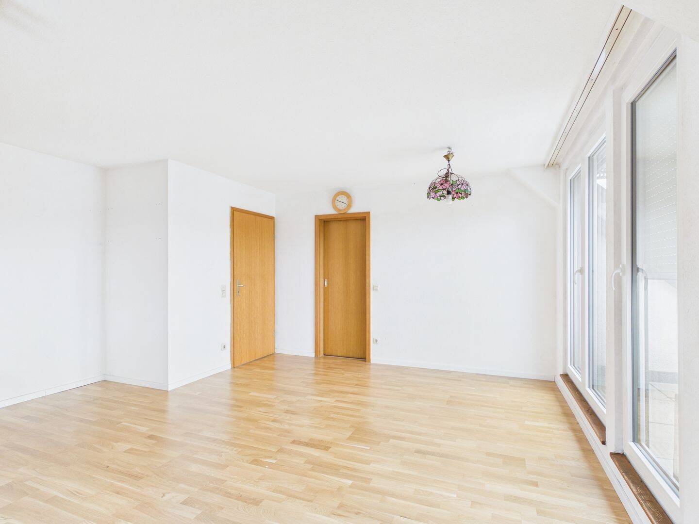 Helle Maisonette 60 m² mit Dachstudio 25 m², Balkon mit schöner Aussicht und Kfz-Stellplatz – 70619 Stuttgart – Vorschaubild 4