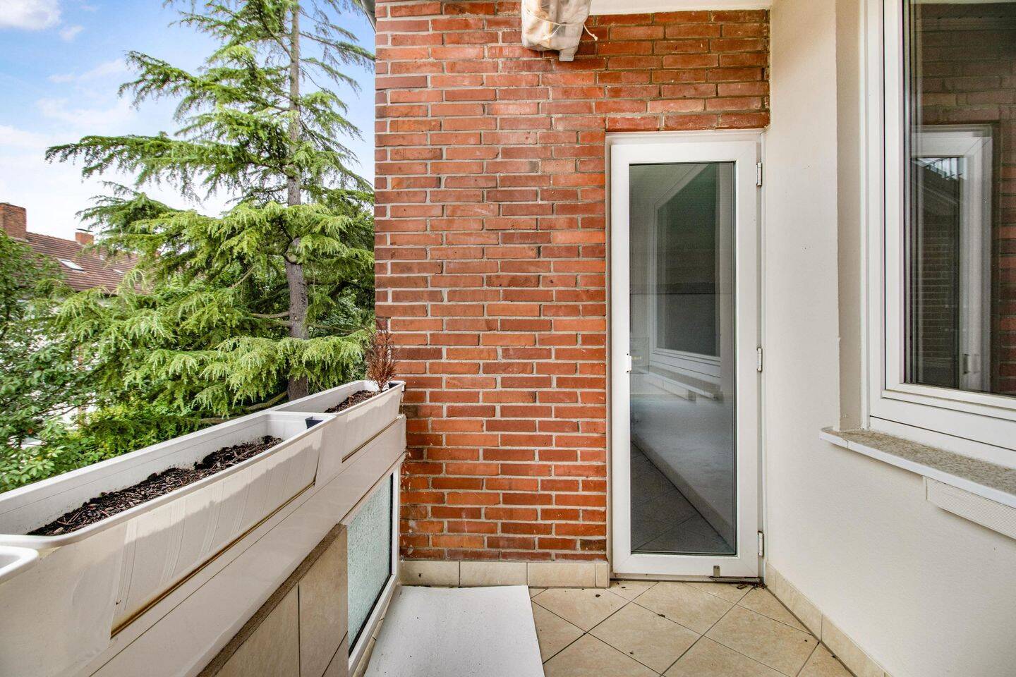 Bremen-Hulsberg: Helle 3-Zimmer-Etagenwohnung mit Balkon in ruhiger Sackgasse – 28205 Bremen – Vorschaubild 3