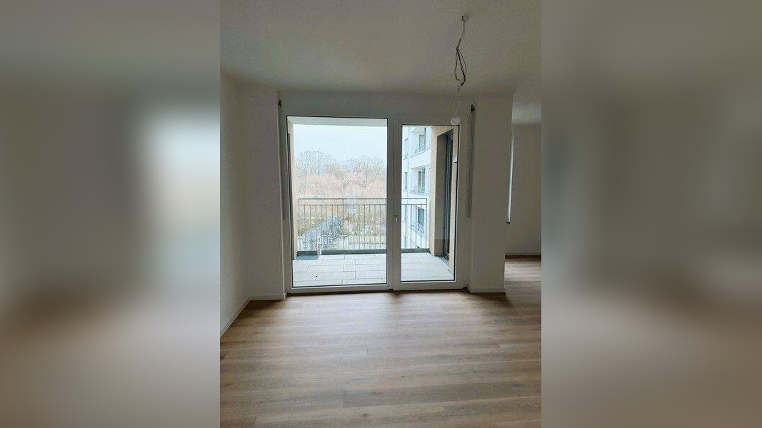 Penthouse mit Weitblick: Exklusive Dachterrasse, offene Designküche und lichtdurchflutete Räume – 89231 Neu-Ulm – Vorschaubild 3