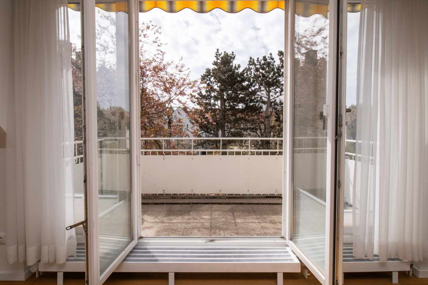 Provisionsfrei: 2-Zi.-Dachgeschosswohnung mit Süd-Terrasse & TG – 80638 München – Vorschaubild 4