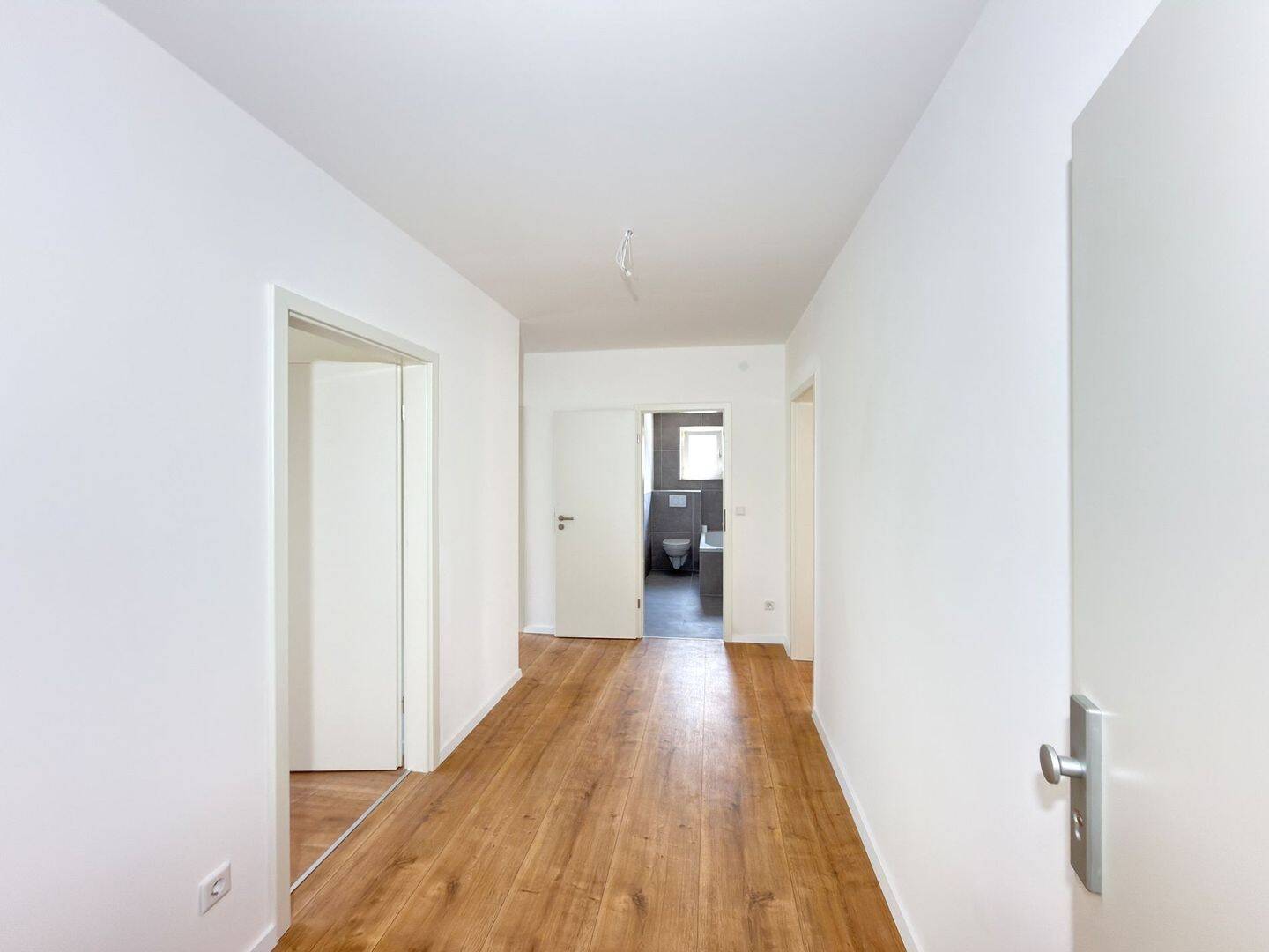 Erstbezug nach Sanierung: Helle 3,5-Zimmer-Wohnung mit Weitblick in zentraler Erlanger Lage – 91058 Erlangen – Vorschaubild 3