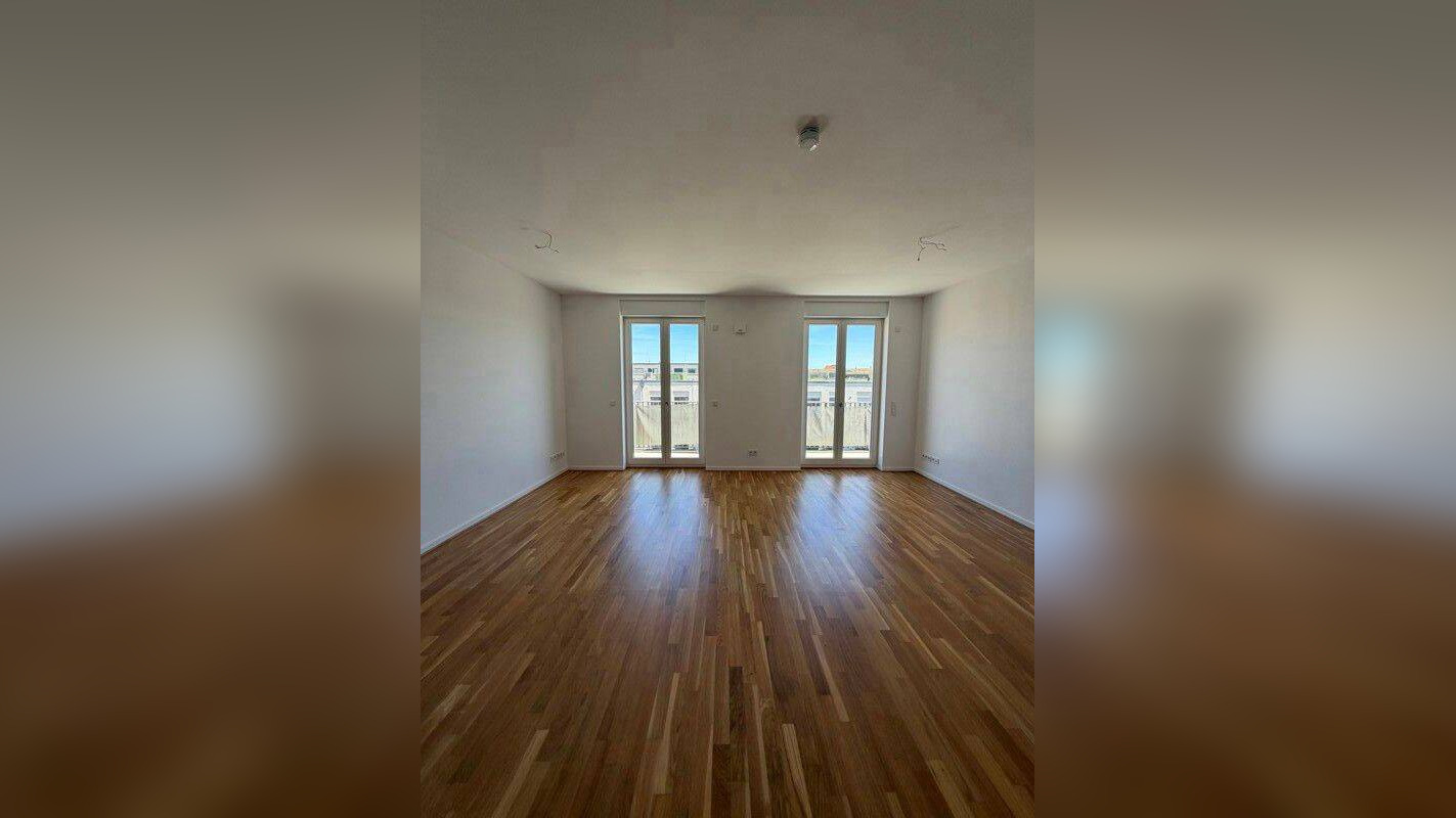 Lichtdurchflutete 4-Raum-Wohnung mit Einbauküche und Balkon – 1067 Dresden – Vorschaubild 3