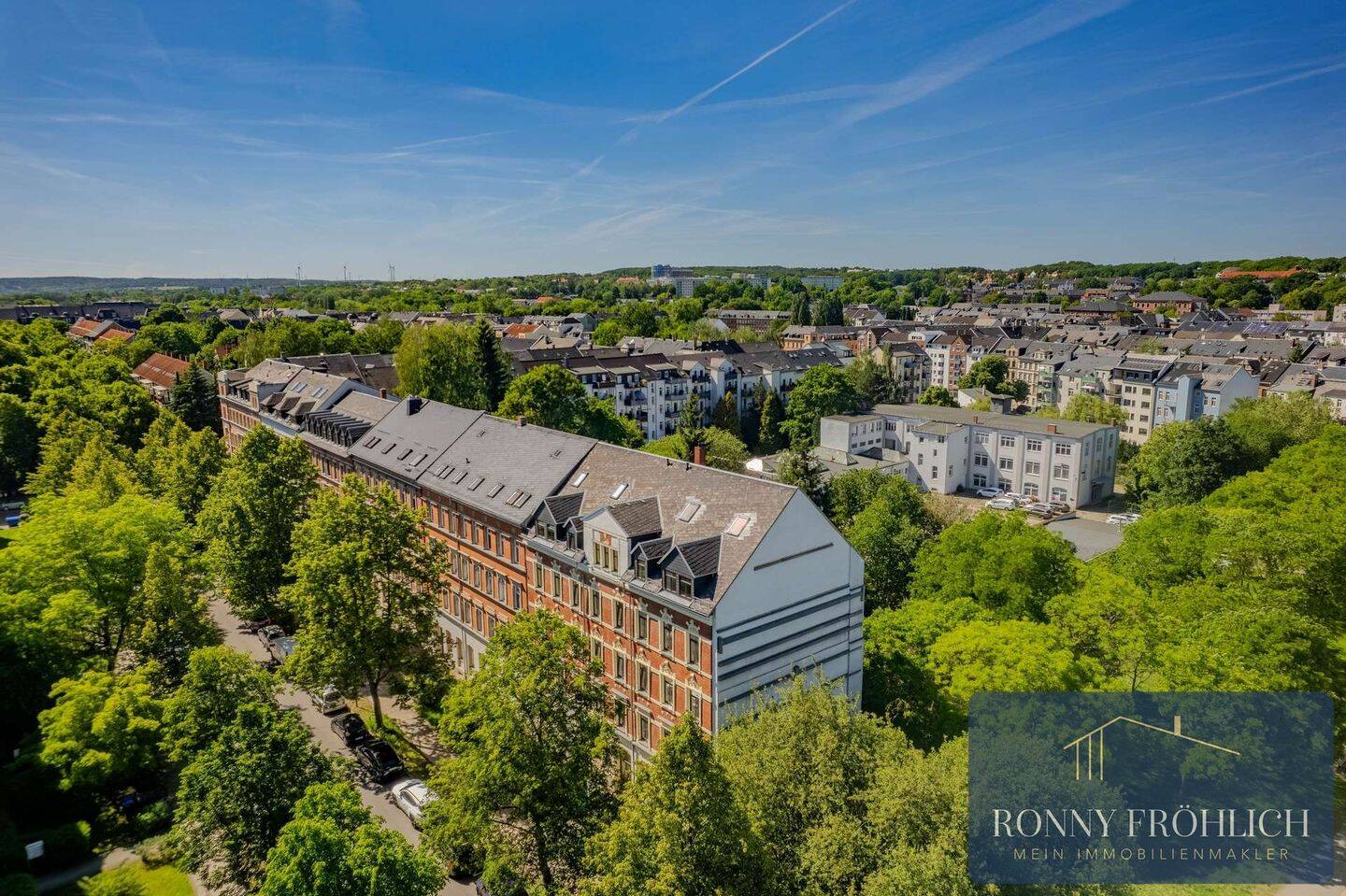 WOW! Frisch saniert: Stilvolle 3-Raum-Maisonette mit Balkon, Aufzug & Fernblick auf dem Kaßberg! NEU – Chemnitz – Vorschaubild 3