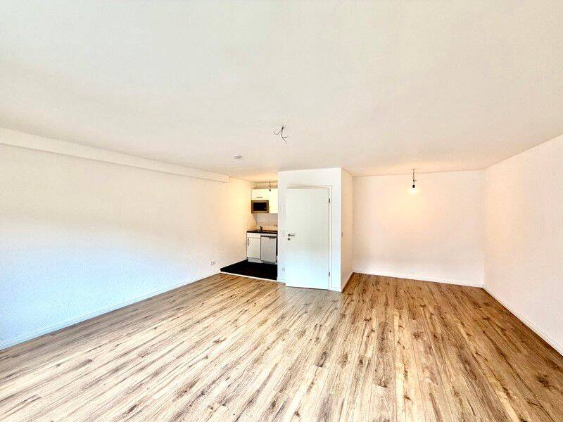 Elegante Erdgeschosswohnung mit moderner Einbauküche und großzügigem Schnitt. – 50676 Köln – Vorschaubild 3