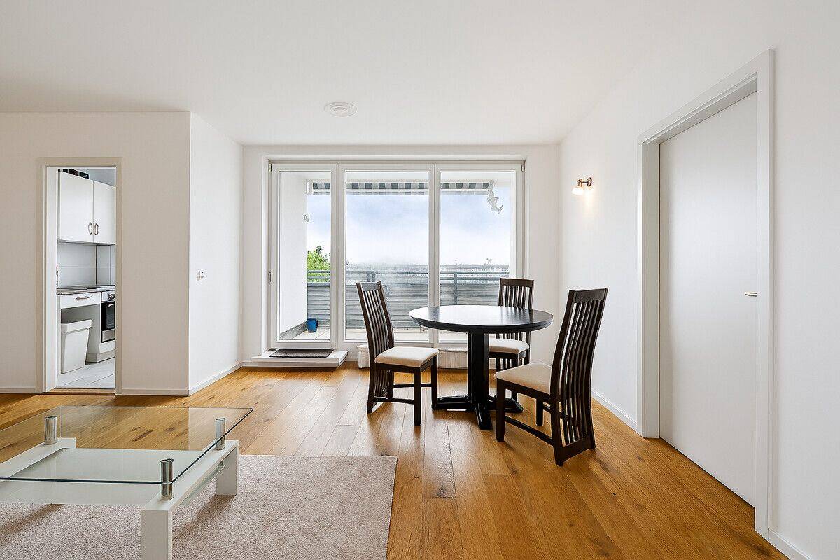 Charmante Dachgeschosswohnung mit sonniger Dachterrasse in gepflegter Wohnanlage – 81829 München – Vorschaubild 3