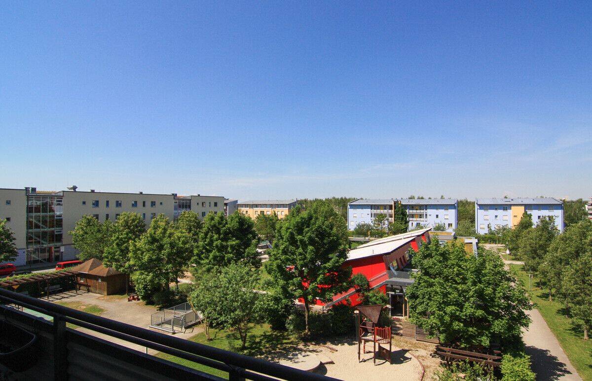 Charmante Dachgeschosswohnung mit sonniger Dachterrasse in gepflegter Wohnanlage – 81829 München – Vorschaubild 5