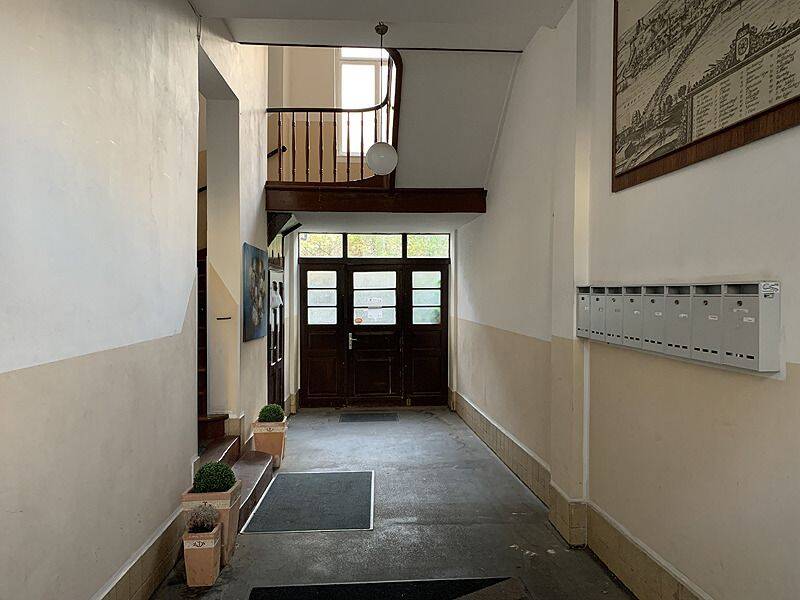 Top Sanierte 4 Zimmer – Altbauwohnung mit Balkon in Mz-Altstadt, Nähe Kurfürstlichen Schloss – 55116 Mainz – Vorschaubild 3