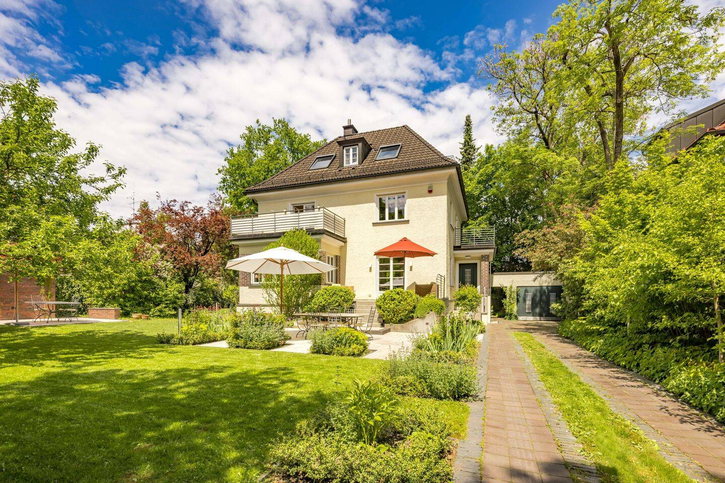 Historische Villa mit herrlichem Südgarten. Wertvolles Neubaupotenzial. – 80639 München – Vorschaubild 3