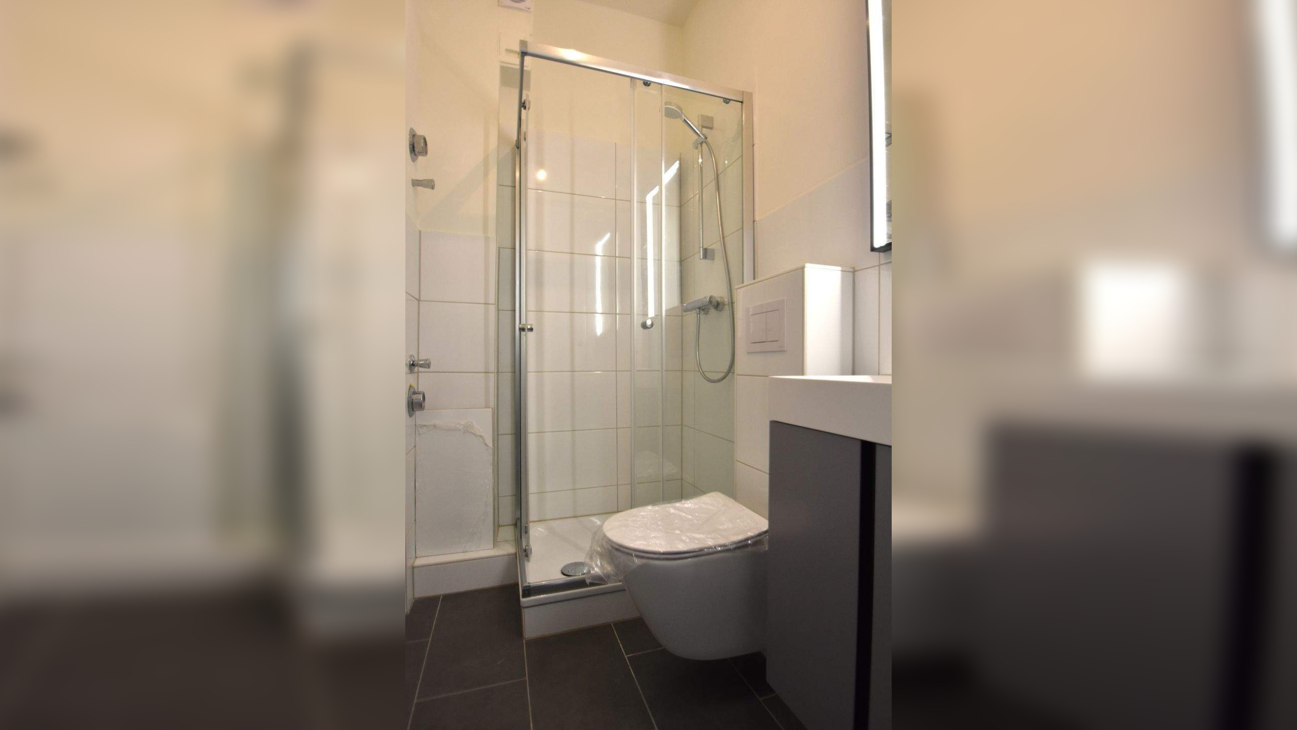Wohnen wie in den Ferien – neu modernisierte 2-Zi. Wohnung, stilvoller Altbau, beliebte, ruhige City-Lage – 24114 Kiel – Vorschaubild 3