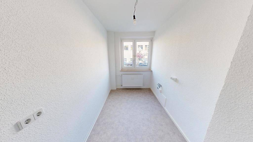 Balkonwohnung nahe Schwimmhalle Gablenz – Chemnitz – Vorschaubild 3