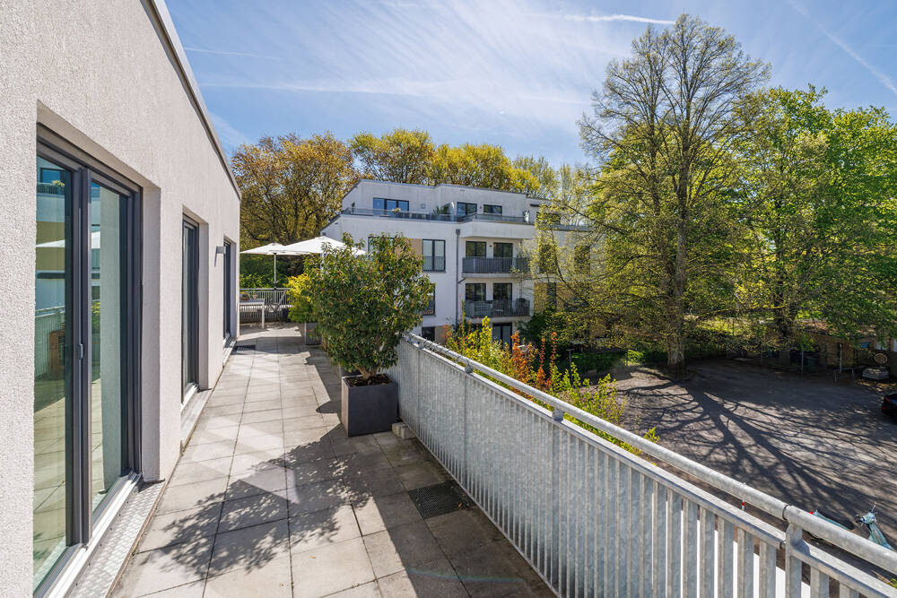 Lichtdurchflutetes Penthouse im ruhigen Hinterhof mit großzügiger Dachterrasse – 22177 Hamburg – Vorschaubild 6