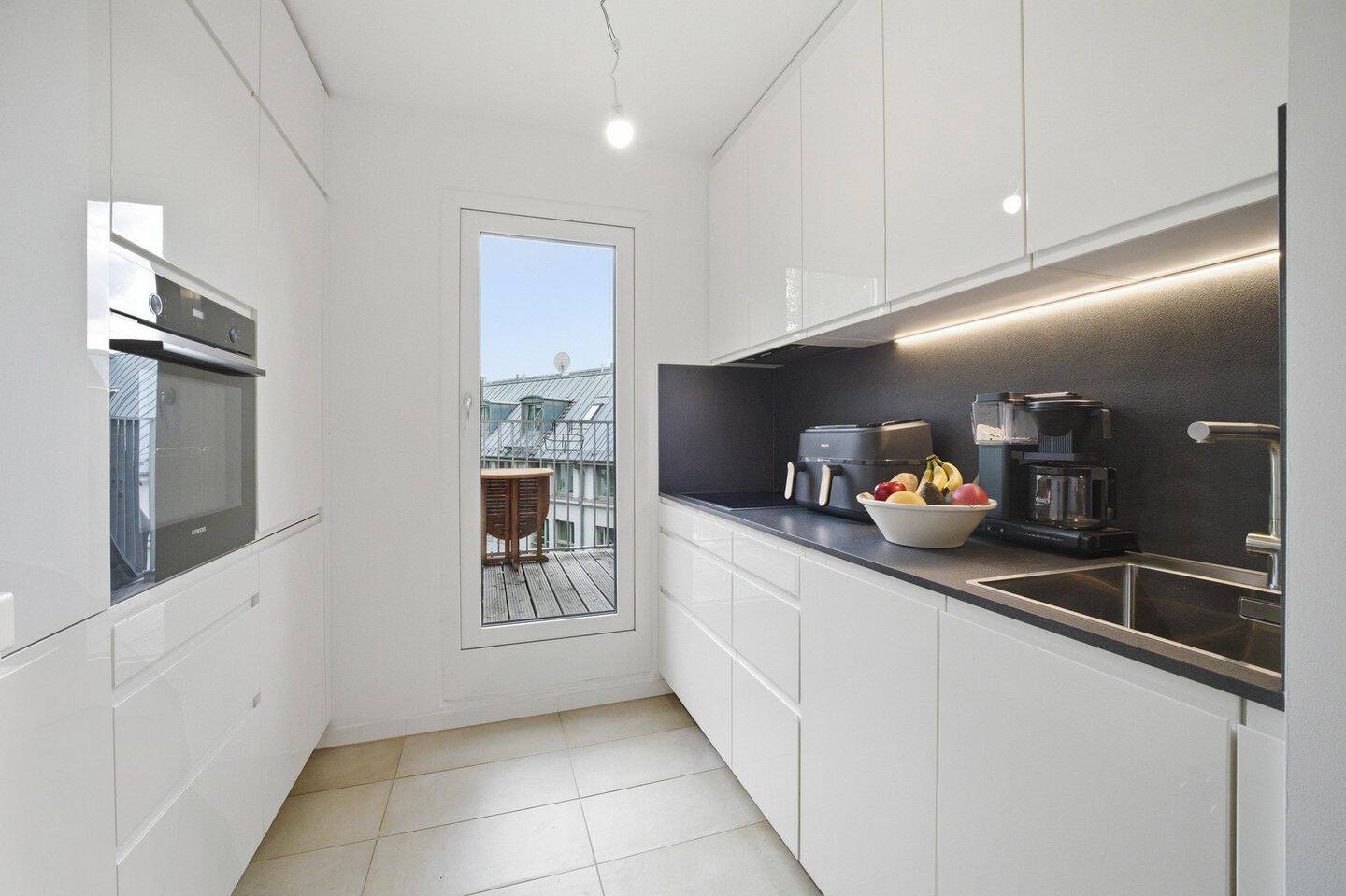 Schönstes Schwabing -kernsanierte DG-Wohnung in denkmalgeschütztem Altbau – 80796 München – Vorschaubild 4