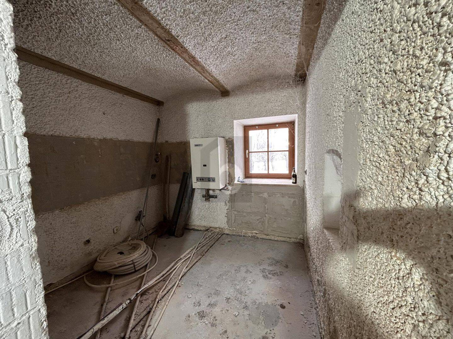 PROJEKT MIT POTENZIAL – WOHNUNG ZUM SELBSTAUSBAU – 83093 Bad Endorf – Vorschaubild 3