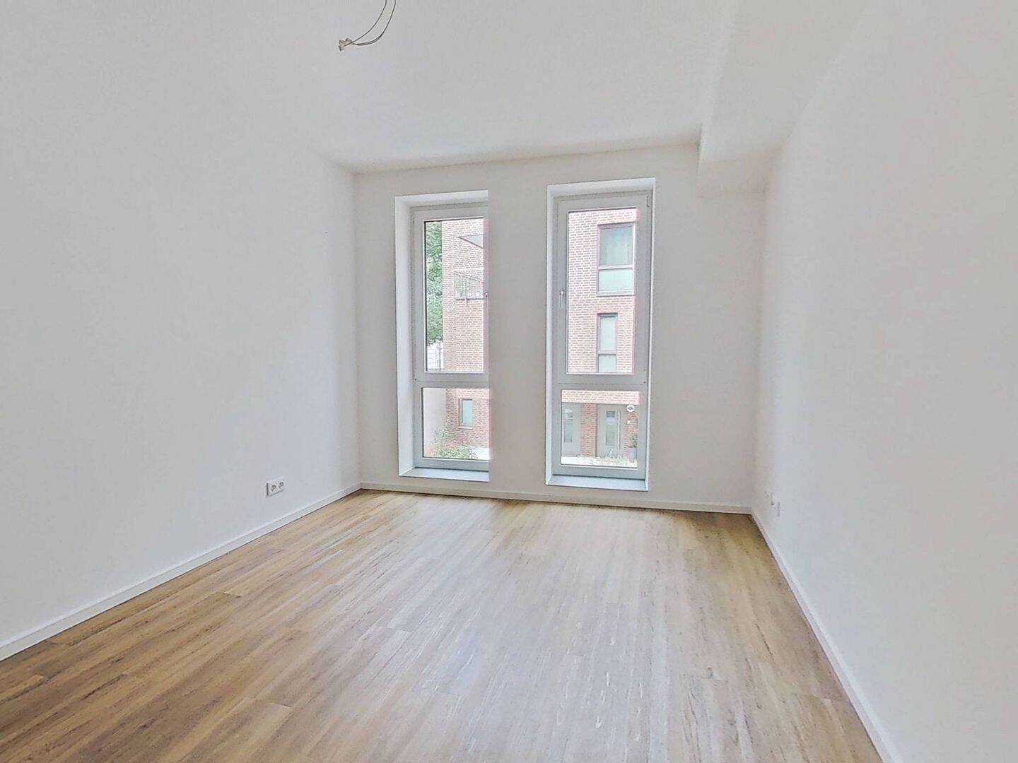 Modernes Wohnen auf zwei Ebenen: Stilvolle Maisonette-Wohnung mit eigenem Garten in Rissen – 22559 Hamburg – Vorschaubild 4