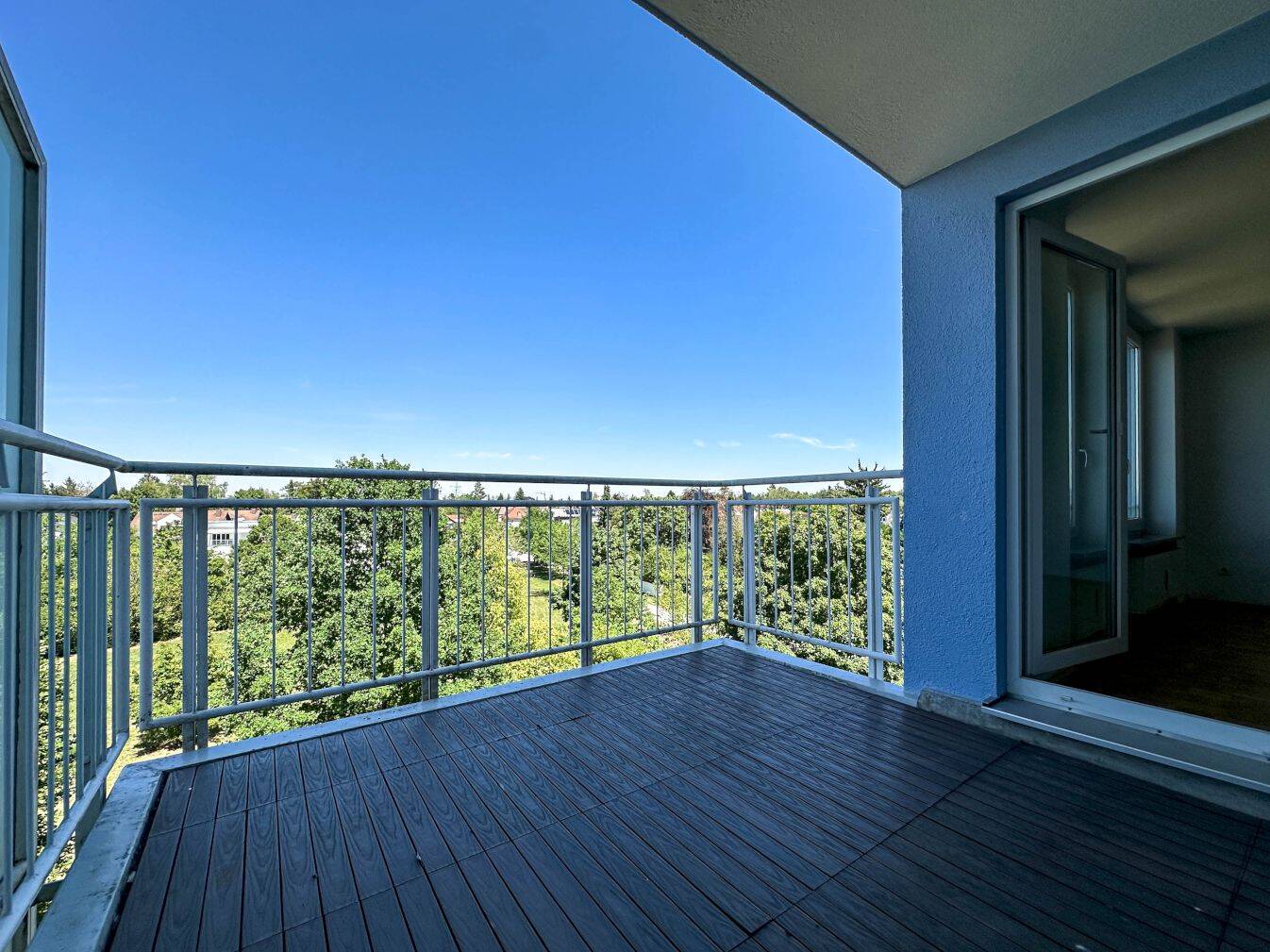 2-Zimmer-Wohnung mit großem Balkon und Blick ins Grüne – 81827 München – Vorschaubild 3