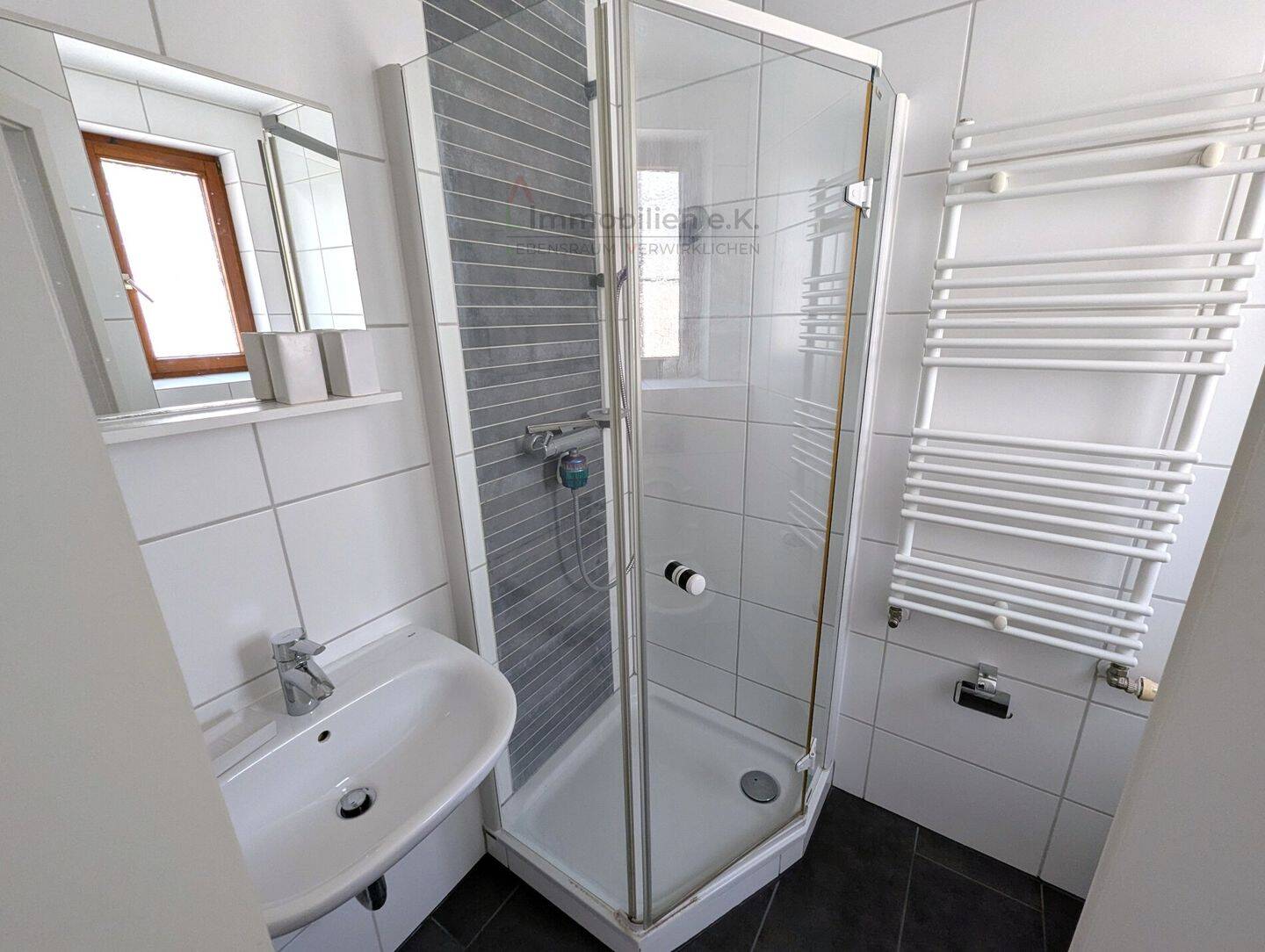 Schöne möblierte 1-Zimmer Wohnung in Stuttgart-Münster – 70376 Stuttgart – Vorschaubild 3