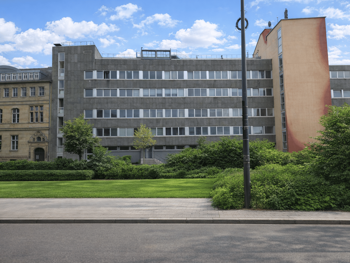 Modernisierte 3-Zimmer-Wohnung mit Balkon und Aufzug in Düsseldorf-Unterbilk – 40217 Düsseldorf – Vorschaubild 3