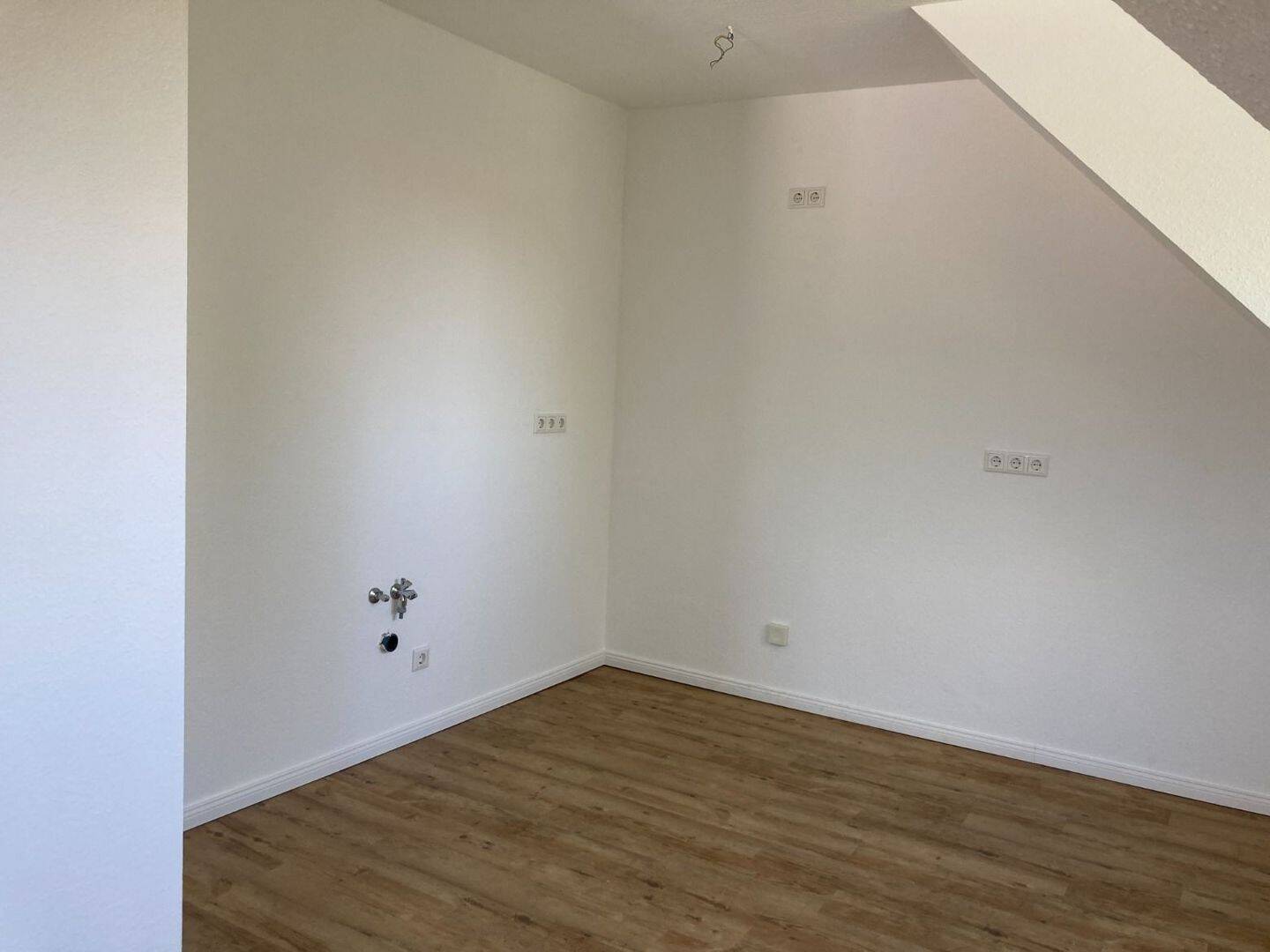 Moderne 2-Zimmer-Dachgeschosswohnung in ruhiger Lage nahe der Universität – 26129 Oldenburg (Oldb) – Vorschaubild 3