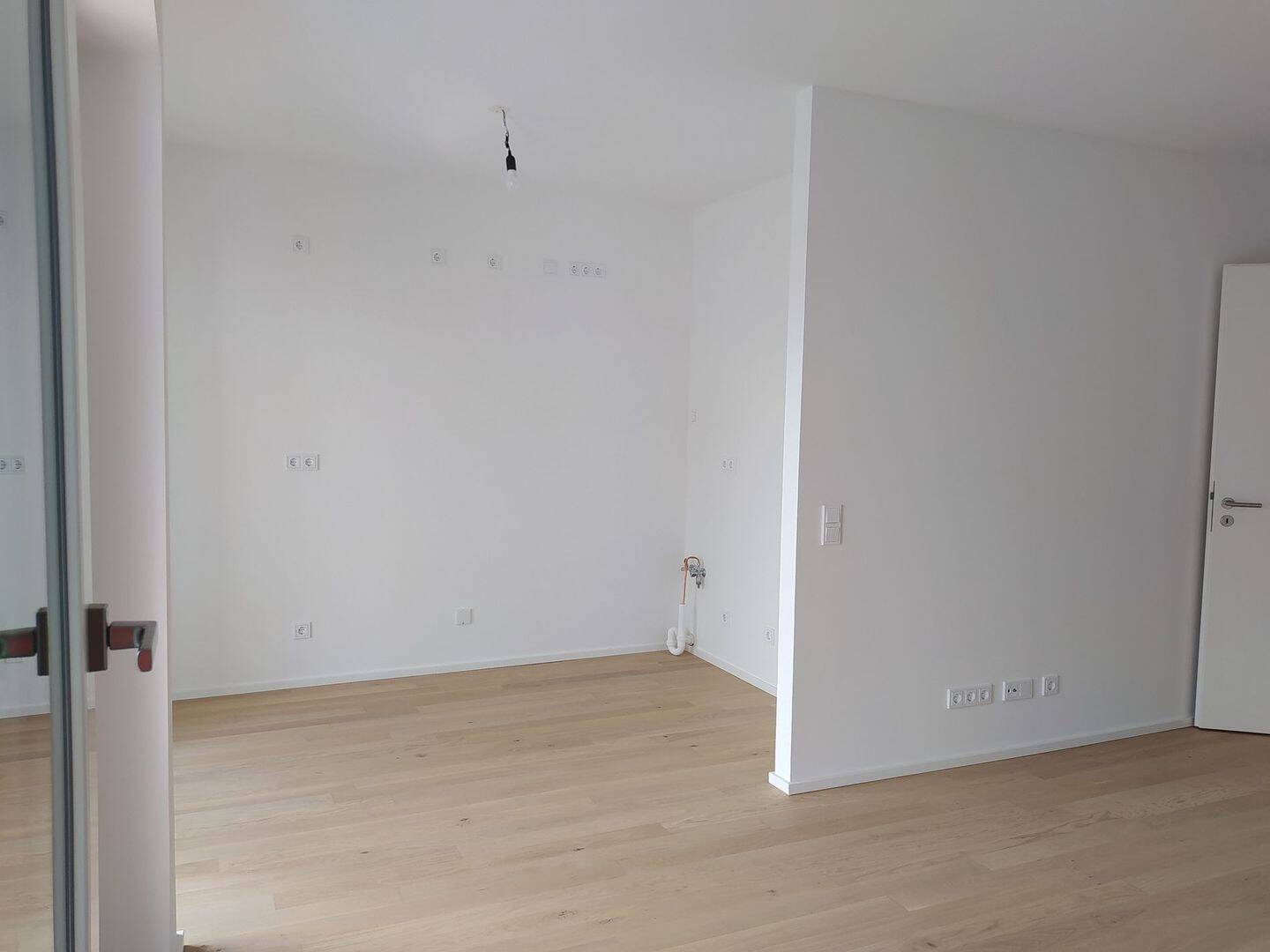 Moderne, sonnige 2-Zimmer-Wohnung von PRIVAT in München-Pasing, Nähe S-Bahn- und ICE-Halt – München – Vorschaubild 3