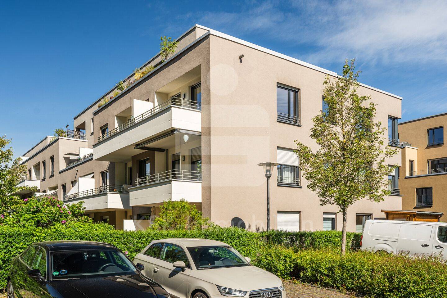 Moderne Eigentumswohnung mit Sonnenbalkon und Tiefgaragenstellplatz im Waldbadviertel! – 51107 Köln – Vorschaubild 3