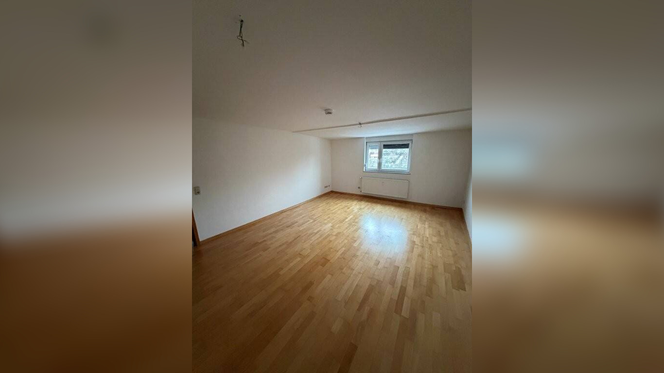 ****Schöne Dachgeschosswohnung in saniertem Altbau; WG-geeignet**** – 54295 Trier – Vorschaubild 3