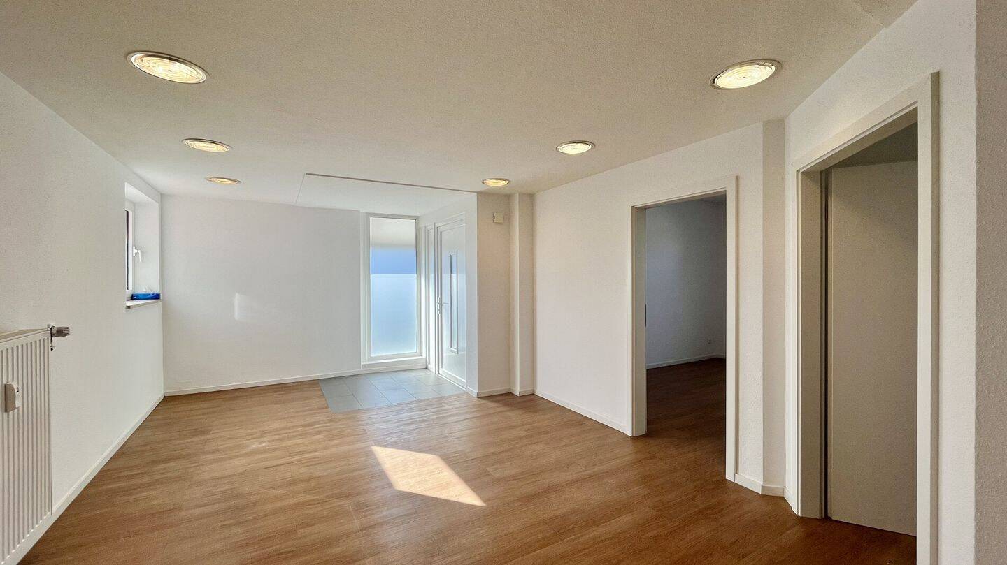 Hamburg-Kirchwerder: Einfamilienhaus mit Anbau, Einliegeroption & großem Grundstück im Grünen – 21037 Hamburg – Vorschaubild 3