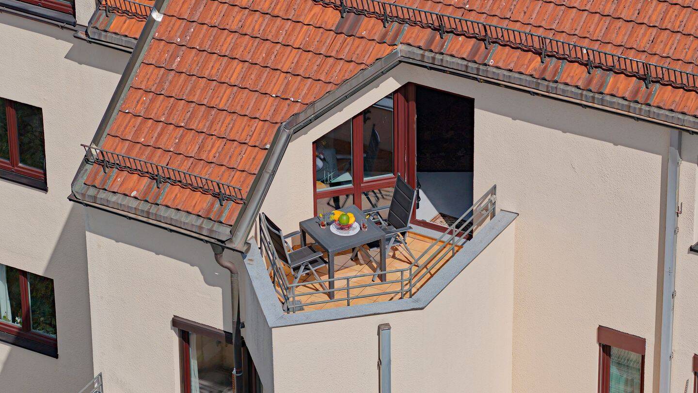 LICHT. RAUM. FREIHEIT // GALERIE-DACHGESCHOßWOHNUNG IN NEUHAUSEN – 80634 München – Vorschaubild 3