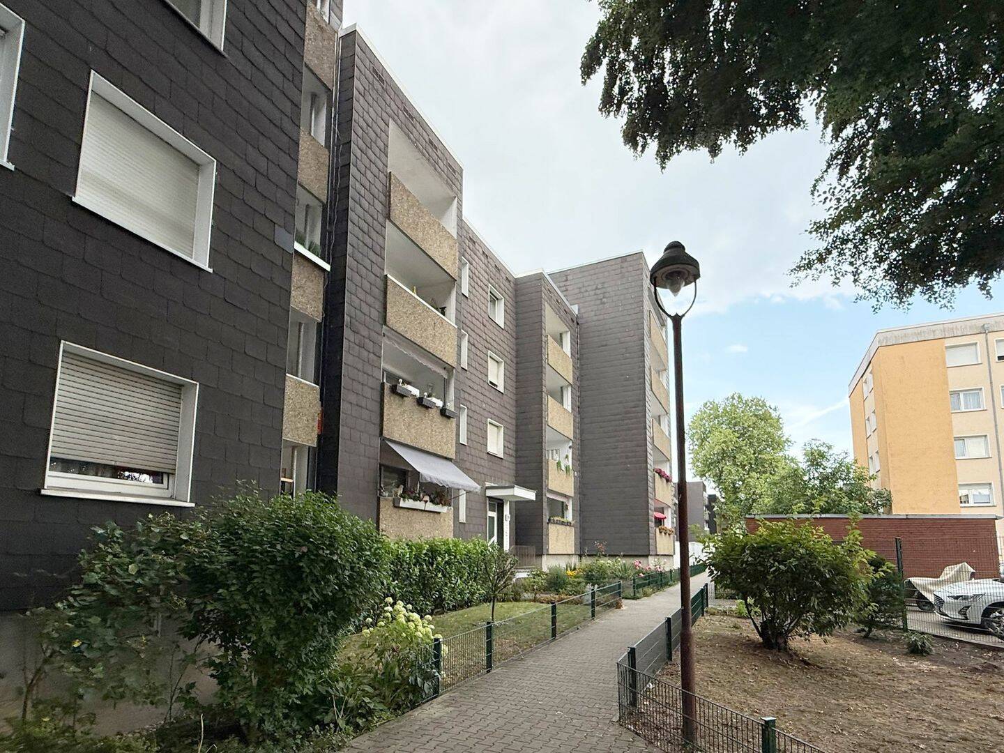 Gelsenkirchen – Bezugsfertige & gepflegte 4-Zimmer-Wohnung samt Garage nahe Innenstadt! – 45897 Gelsenkirchen – Vorschaubild 3