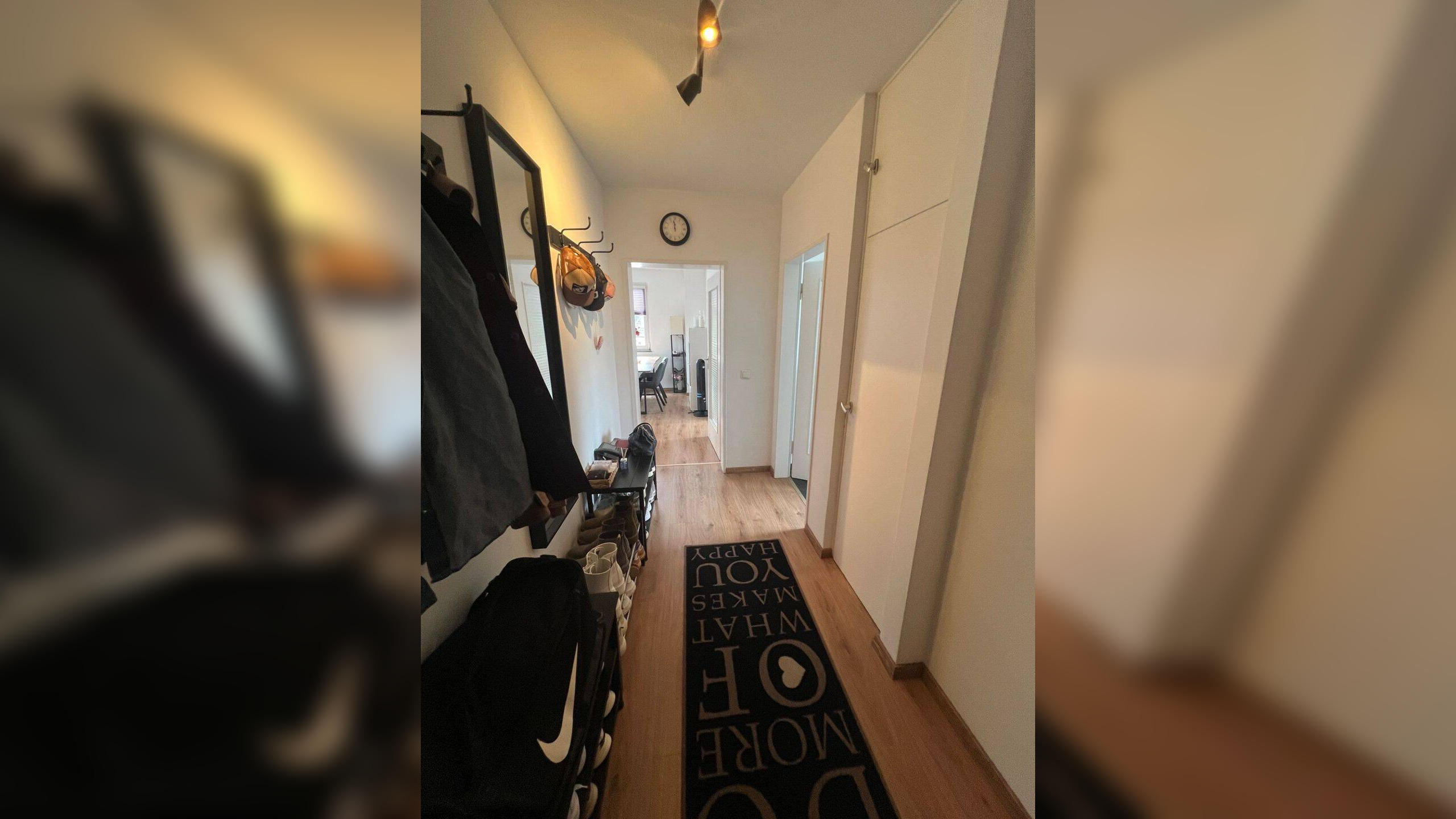 Helle Dachgeschoss-2-Zimmer-Wohnung mit viel Tageslicht in Köln – 51061 Köln – Vorschaubild 3