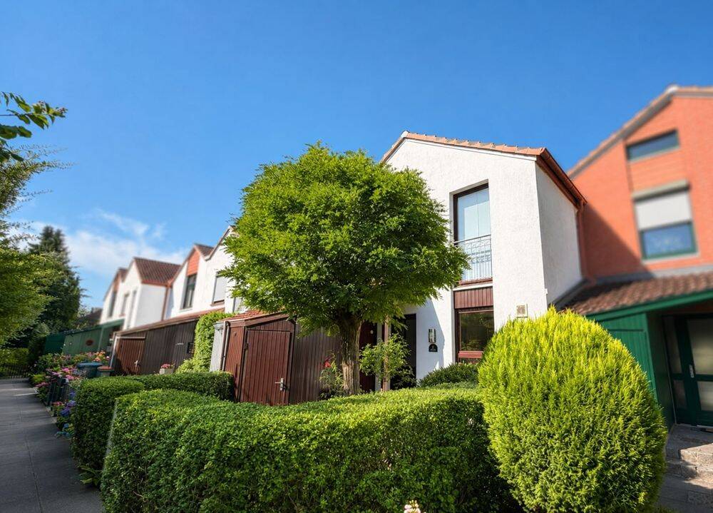 Umfangreich modernisiertes Reihenhaus mit viel Platz (inkl. Vollkeller), schönem Garten und Carport – 22393 Hamburg – Vorschaubild 3