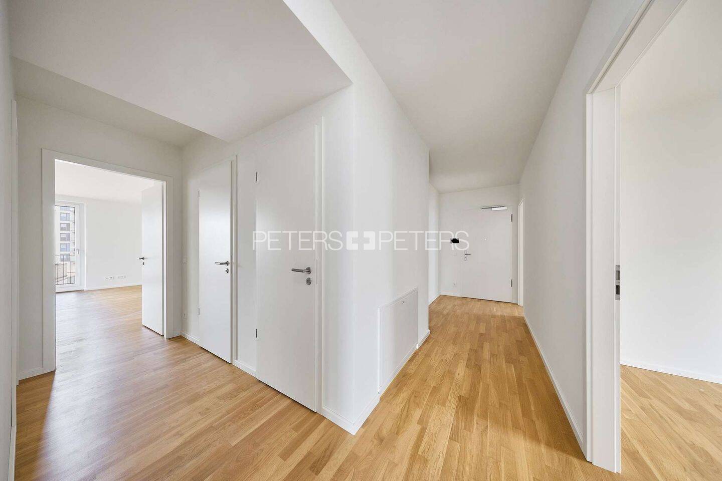 + Großzügige Neubauwohnung mit zwei Balkonen in Rothenburgsort + Urban.Isle + – 20539 Hamburg – Vorschaubild 3