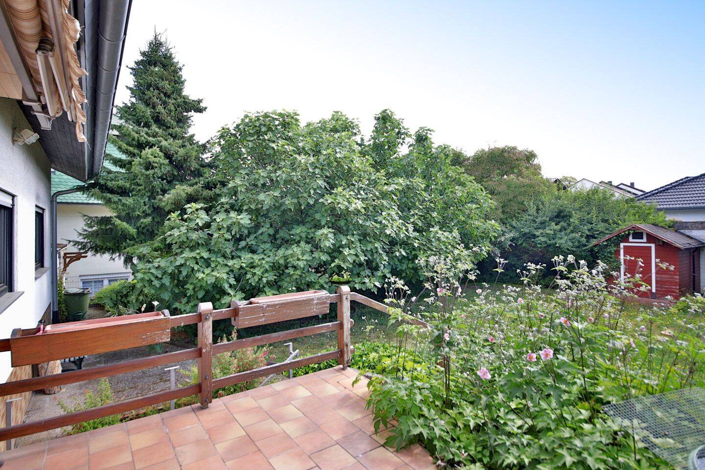 Viel Platz für Ihre Wohnträume: Freistehendes Einfamilienhaus mit Gartenpotenzial in Rheinhausen – 68794 Oberhausen-Rheinhausen – Vorschaubild 3