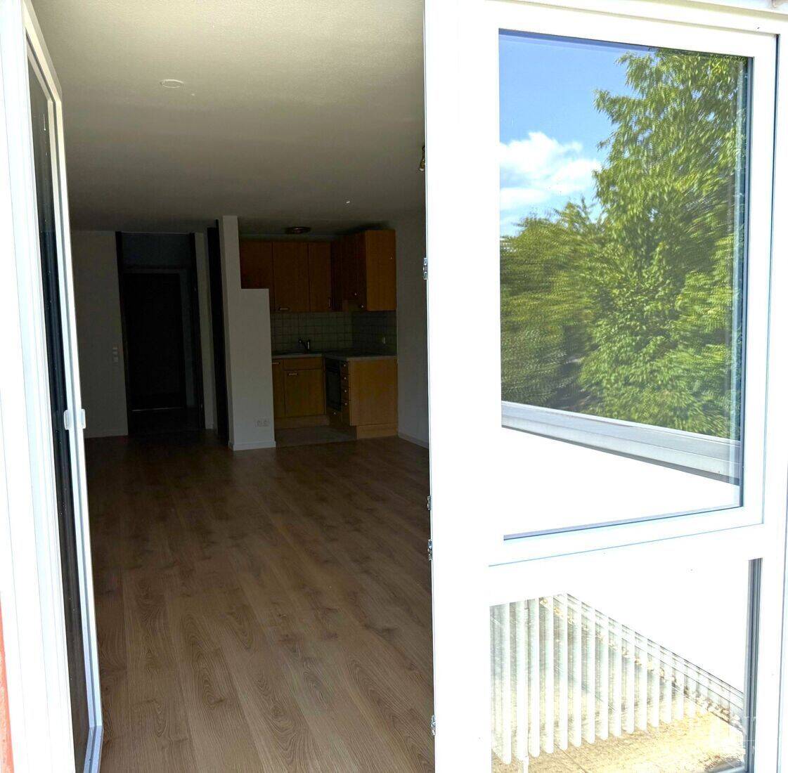 Charmante 1 Zimmer-Wohnung mit Balkon und Blick ins Grüne – 70499 Stuttgart – Vorschaubild 3