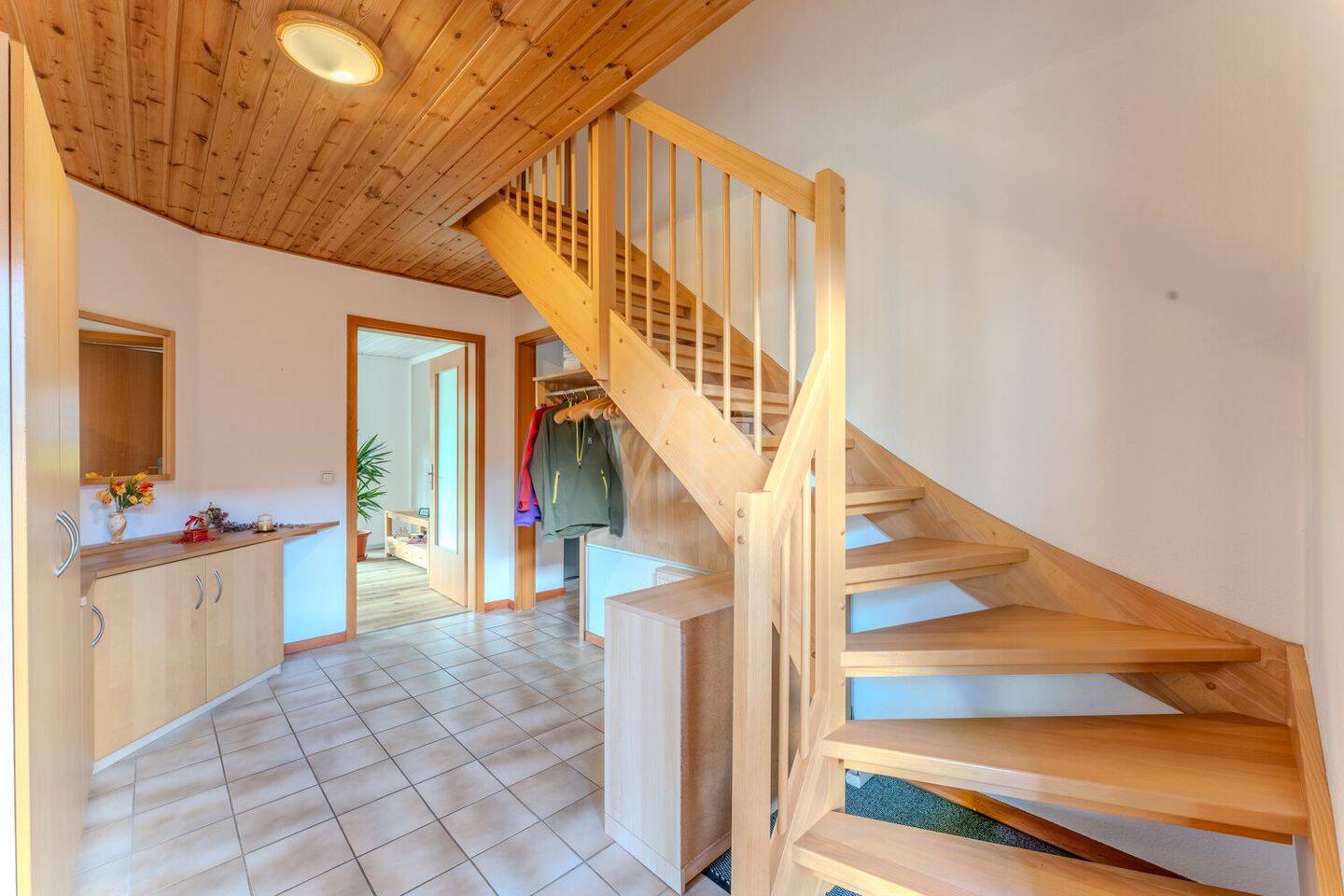 Familienfreundliches Einfamilienhaus mit 5 Zimmern und ruhigem Garten – 13089 Berlin – Vorschaubild 4