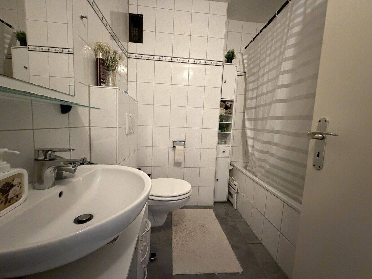 Mitten in der Stadt. Zuhause im Grünen. – 76135 Karlsruhe – Vorschaubild 4