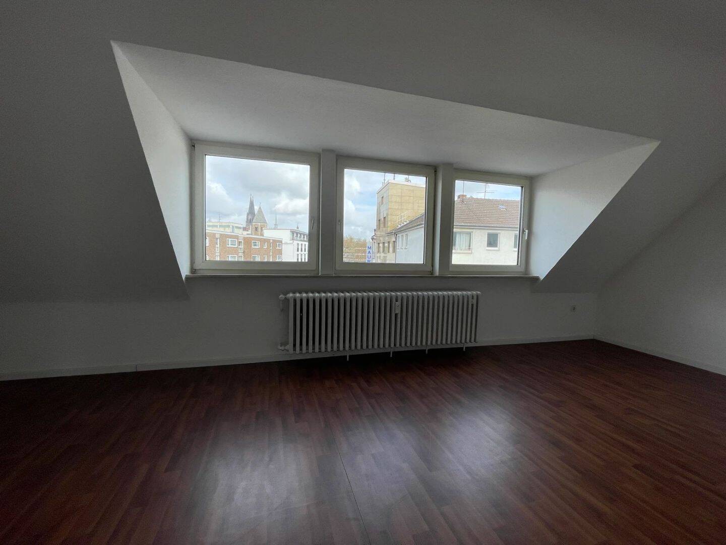 Charmante 2-Zimmer-Wohnung mit Domblick – 50676 Köln – Vorschaubild 4